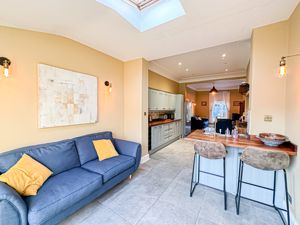 Photo 19- click for photo gallery